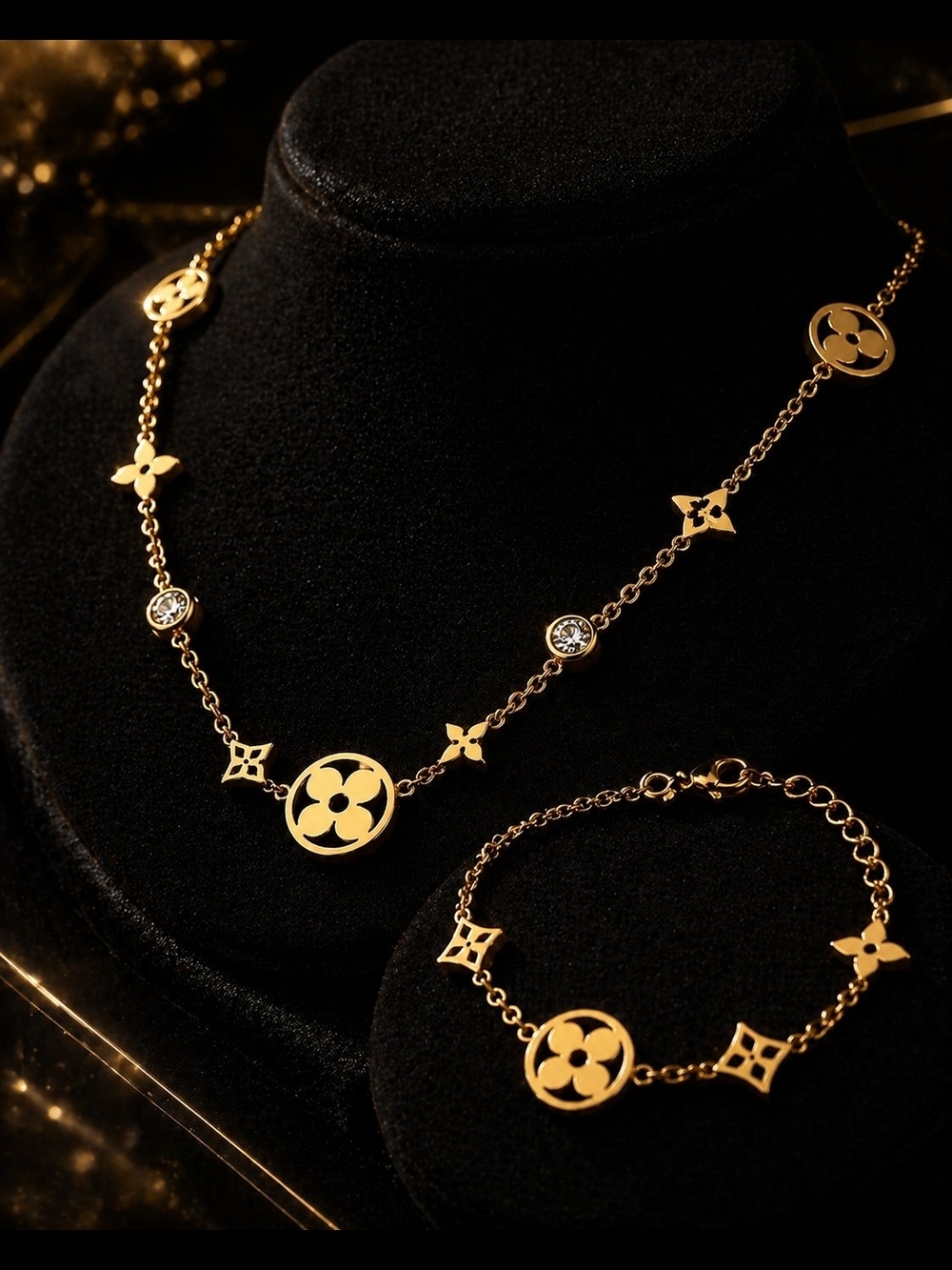 Gold Floral Medallion Chain Bracelet - Picture 5 of 5